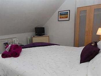 Anchor House Bed and Breakfast Dartmouth Eksteriør billede